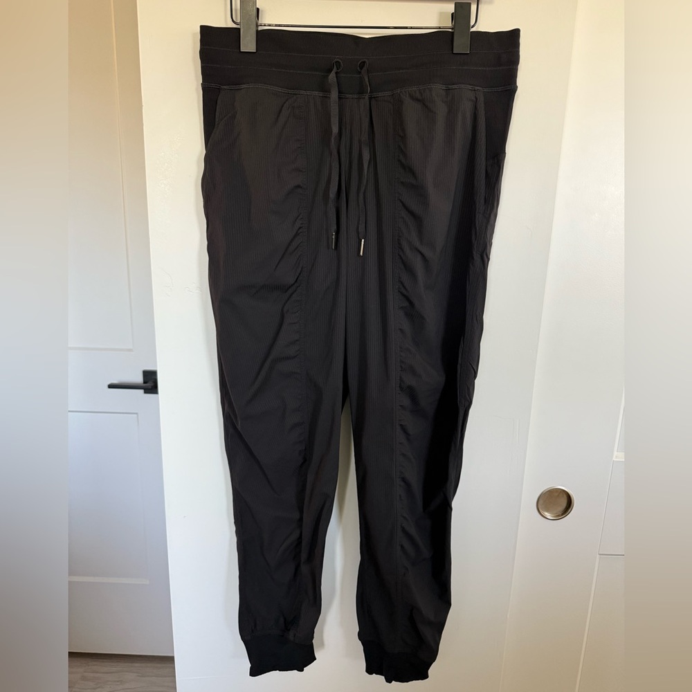 Lululemon Dance Studio Mid-Rise Jogger Size 10